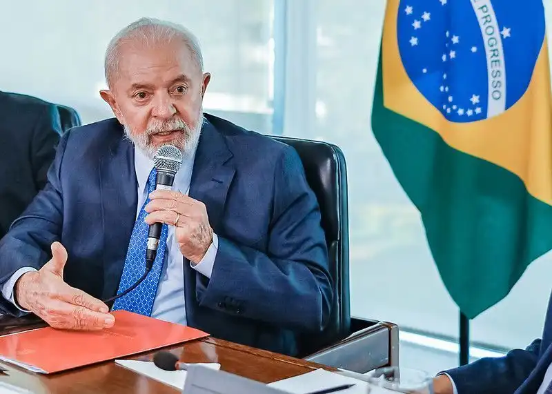 Lula diz que governo fará bloqueio orçamentário “sempre que precisar”