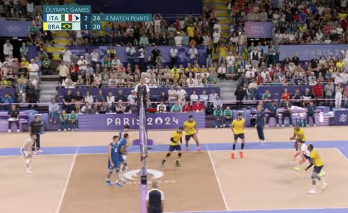 Brasil é derrotado pela Itália na estreia do vôlei masculino 