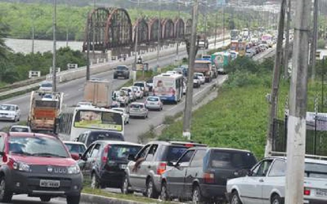 Obras na ponte do Igapó tem prazo adiado para maio de 2025