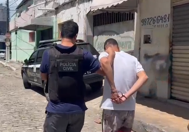 Homem é preso por assaltar uma casa na Praia de Tabatinga