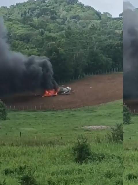 [VIDEO] Especialista aponta possível motivo da queda impressionante de avião em Vinhedo-SP