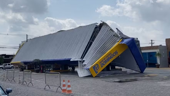 Estrutura de posto de combustíveis desaba em Ceará-Mirim, na Grande Natal