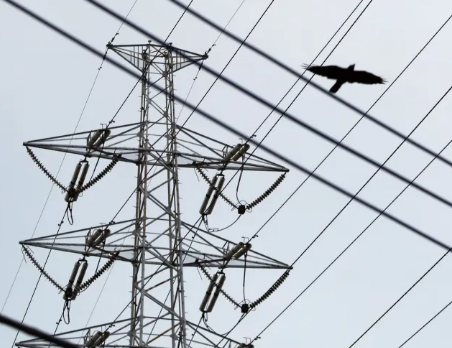 De última hora, Senado aprova “jabuti” que pode encarecer contas de luz