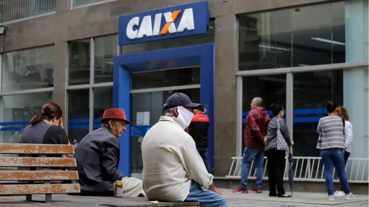 Servidores da Caixa e do Banco do Brasil entram em greve hoje