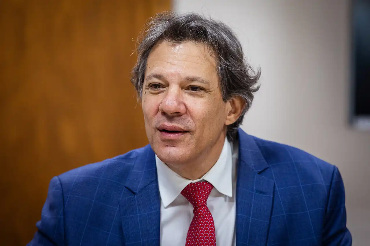 Haddad diz que há “acomodação de despesas” e minimiza impactos de “soluços” na economia