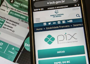 Funcionário público engana cliente e passa Pix pessoal para vítima pagar dívida de R$ 5 mil