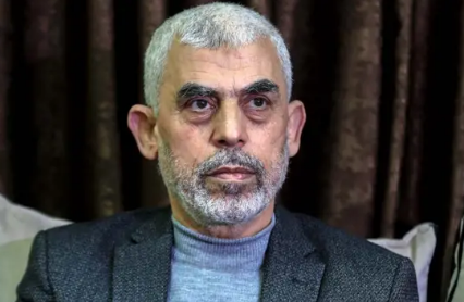 Assista ao vídeo de Yahya Sinwar, líder do Hamas, momentos antes de ser morto por Israel