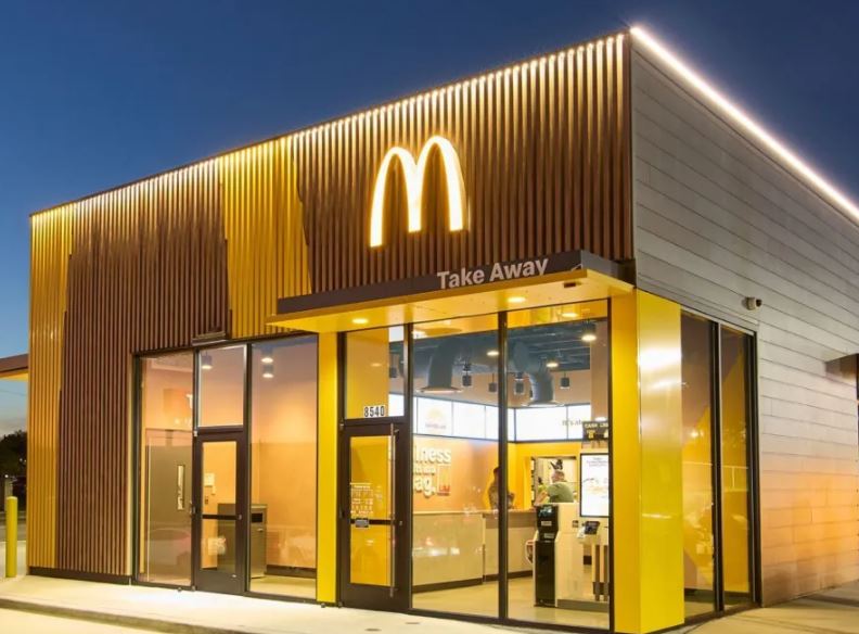 McDonald’s perde US$ 14 bilhões em valor de mercado após surto de bactéria em sanduíche nos EUA