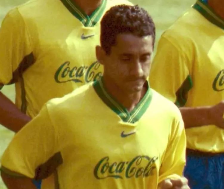 Morre Zé Carlos, lateral da Seleção Brasileira na Copa de 1998