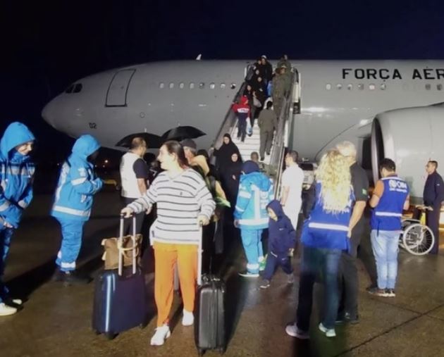 Oitavo voo da FAB traz o maior número de repatriados do Líbano para SP