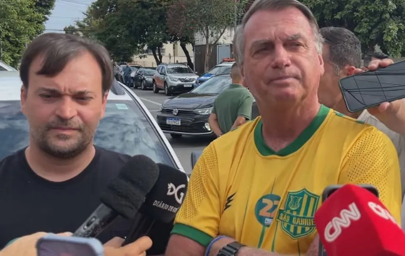 Bolsonaro: “o PT morreu e a vitória foi do povo conservador pelo Brasil”