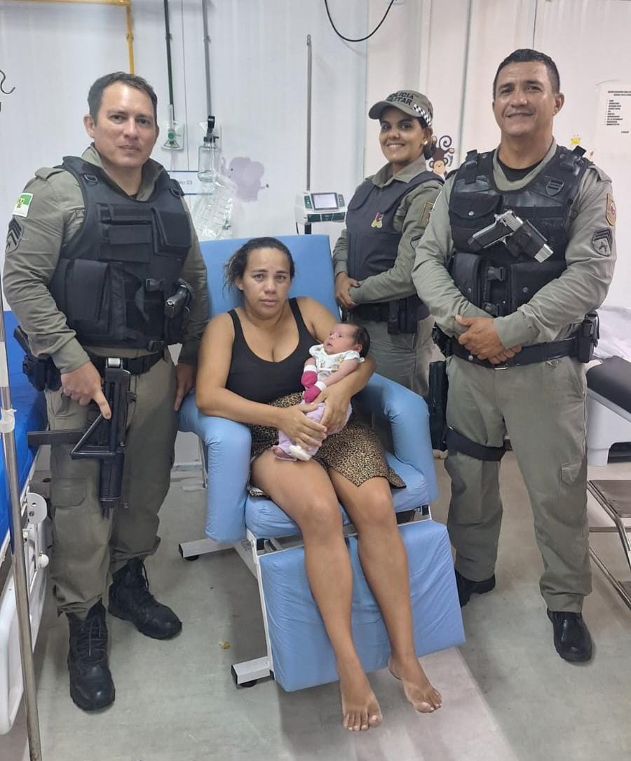 PMs socorrem e salvam vida de bebê engasgado em Natal