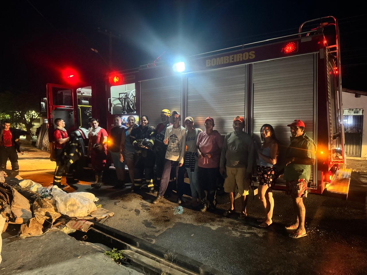 Galpão pega fogo e Bombeiros combatem incêndio por mais de 14h no RN