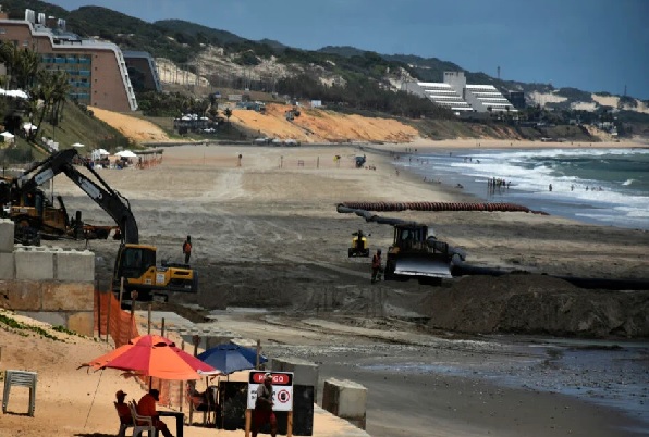 Obra de engorda da praia de Ponta Negra chega a 35% de execução