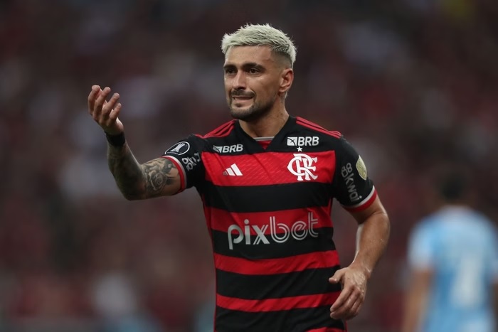 Arrascaeta fará cirurgia e vira desfalque para o Flamengo