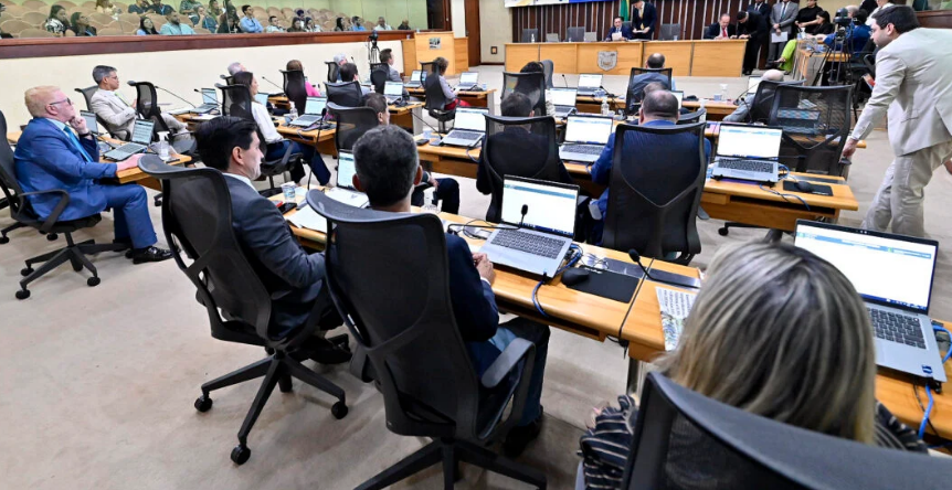 Ezequiel convoca sessão preparatória para eleição da Mesa Diretora da ALRN