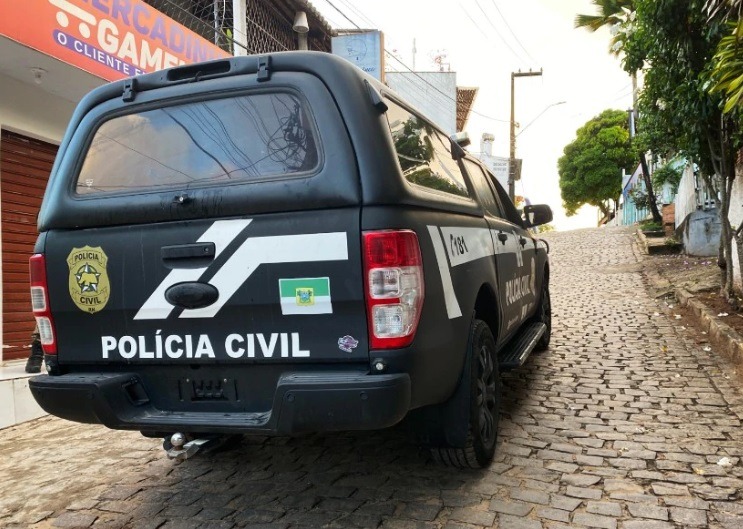 Polícia prende em SP mulher que esfaqueou e jogou água fervente no marido no RN