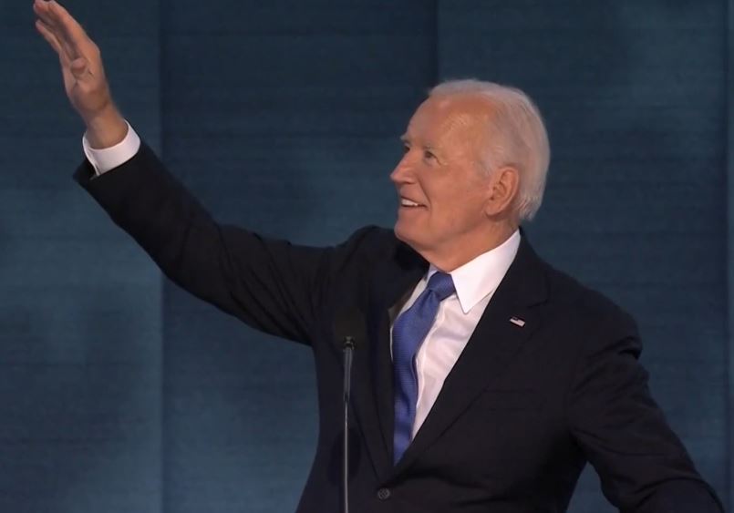 Joe Biden chega ao Brasil; comitiva norte-americana pousa em Manaus