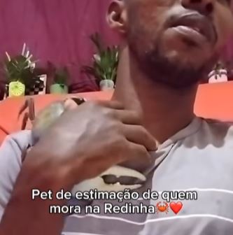 [VÍDEO] Morador da Redinha que tem goiamum como pet viraliza