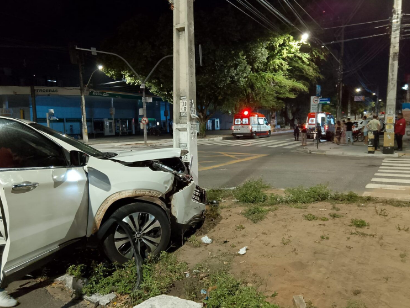 Dupla rouba carro, atropela casal e acaba presa após perseguição em Natal