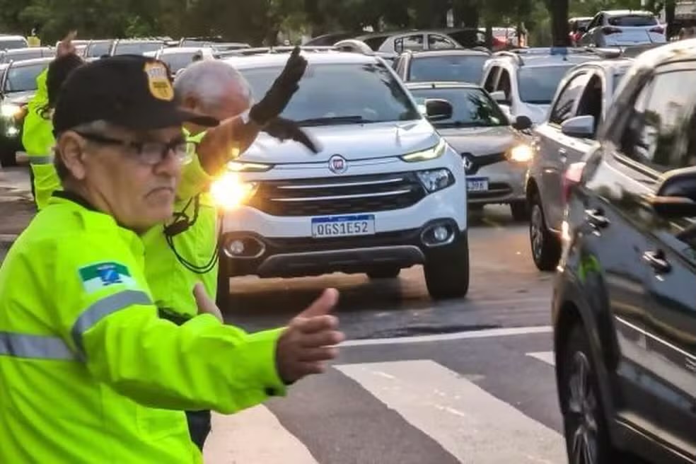 Trânsito é interditado na subida do Viaduto da Redinha para obras nesta segunda (2)