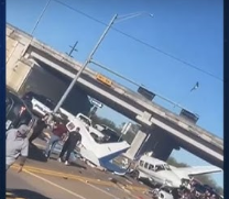 [VIDEO]Avião faz pouso forçado em rodovia nos EUA e deixa feridos