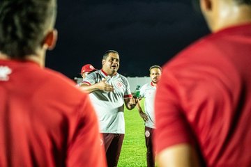 Jogo do América teve a presença dos privilegiados, torcida e imprensa, não!