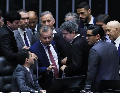 Congresso aprova regras para o Orçamento de 2025 com salário mínimo em R$ 1.502