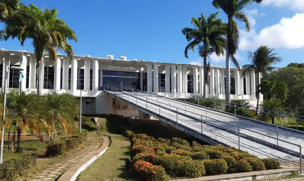 Governo antecipa calendário e confirma pagamento do 13º para ativos da educação em dezembro