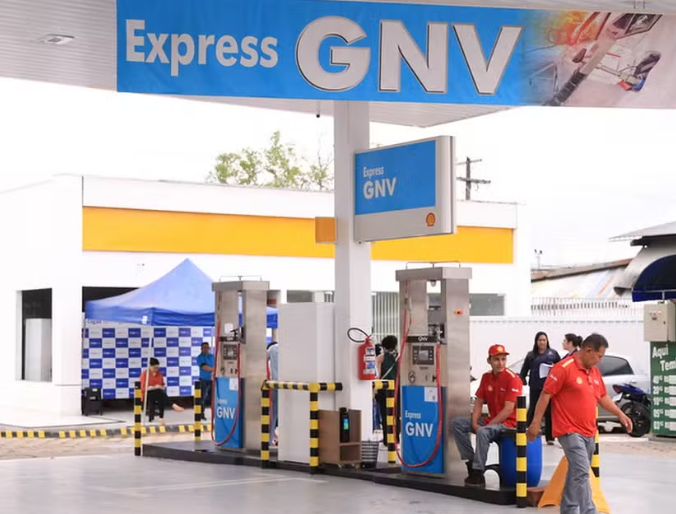 Carros com GNV ganham redução de 50% no IPVA no RN, anuncia governadora