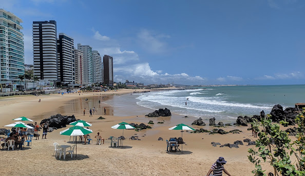 Praia de Areia Preta.jpg