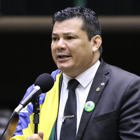 deputado-gilvan-da-federal-pl---es-1744214115297_v2_450x450.jpg