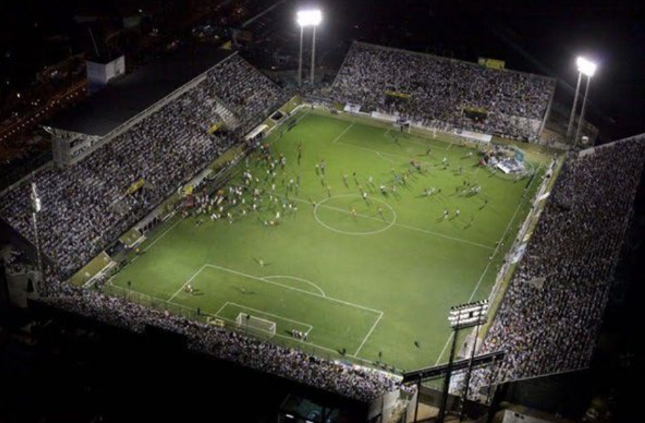 ESTÁDIO FRASQUEIRÃO.jpg