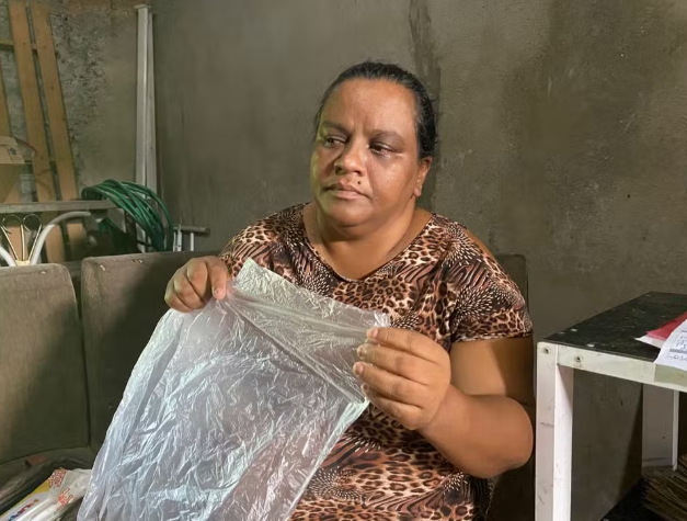Mulher que espera por cirurgia de reversão de colostomia há 9 anos Foto: Pedro Trindade/Inter TV Cabugi