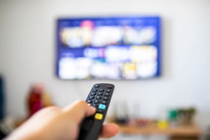 TV controle remoto | DuKai photographer/Getty Images