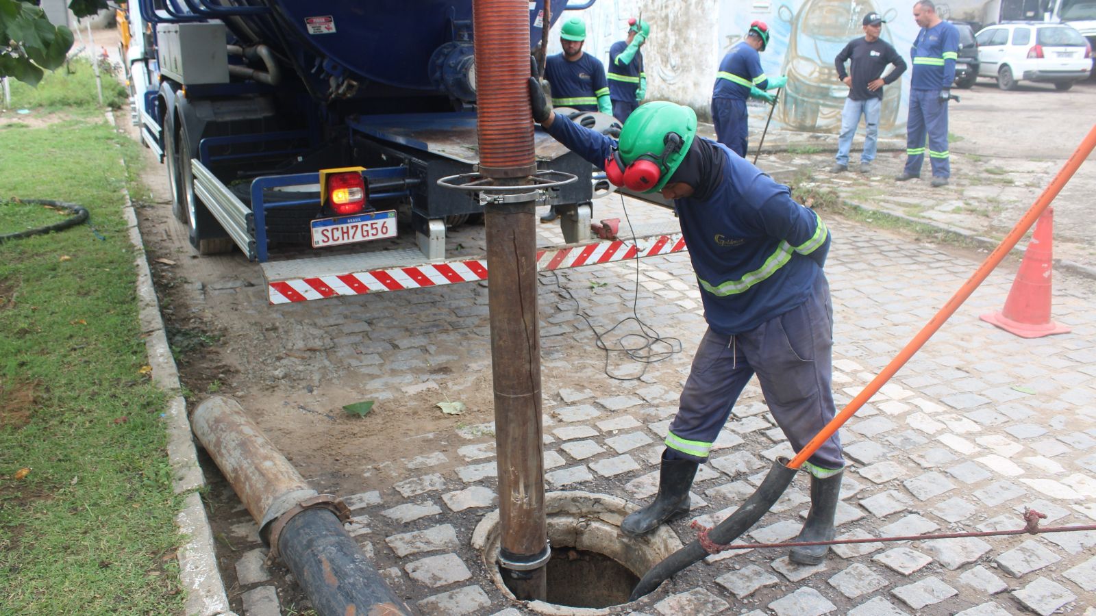 Prefeitura já realizou a limpeza em cerca de 50% da rede de drenagem de Natal | Foto: Seinfra