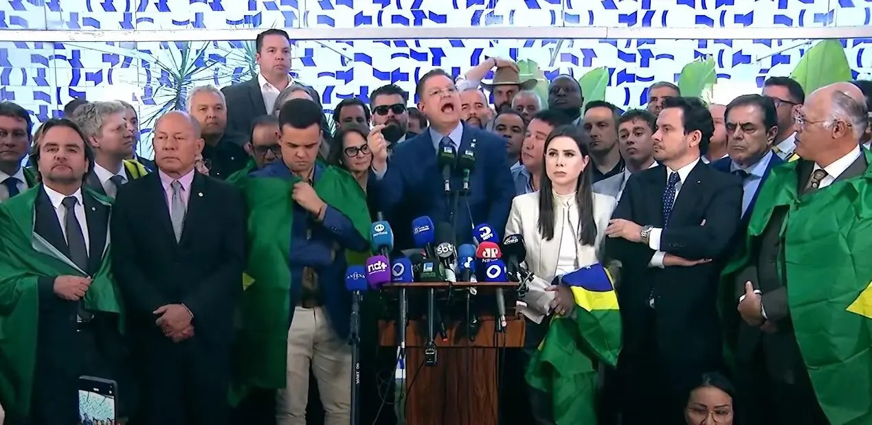 Oposição anuncia estratégia em defesa de Bolsonaro no Congresso. (Foto: Reprodução/Youtube/TV Câmara