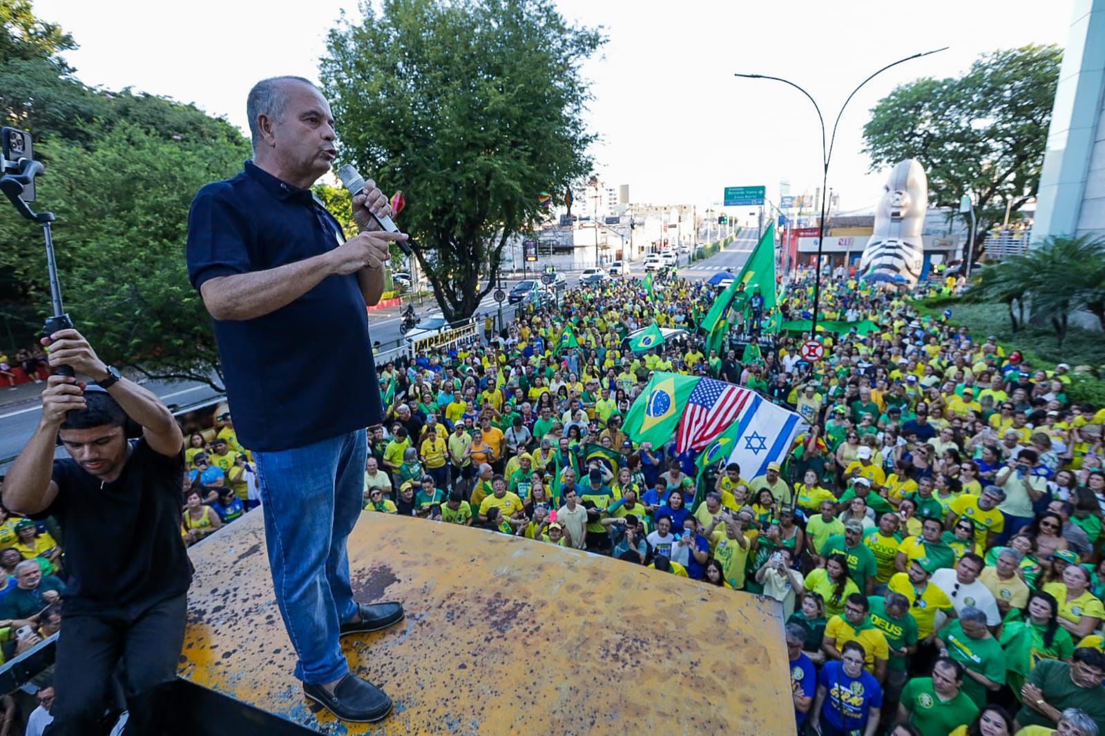 Rogério Marinho manifesta| Foto: Dilvugação/PLRN