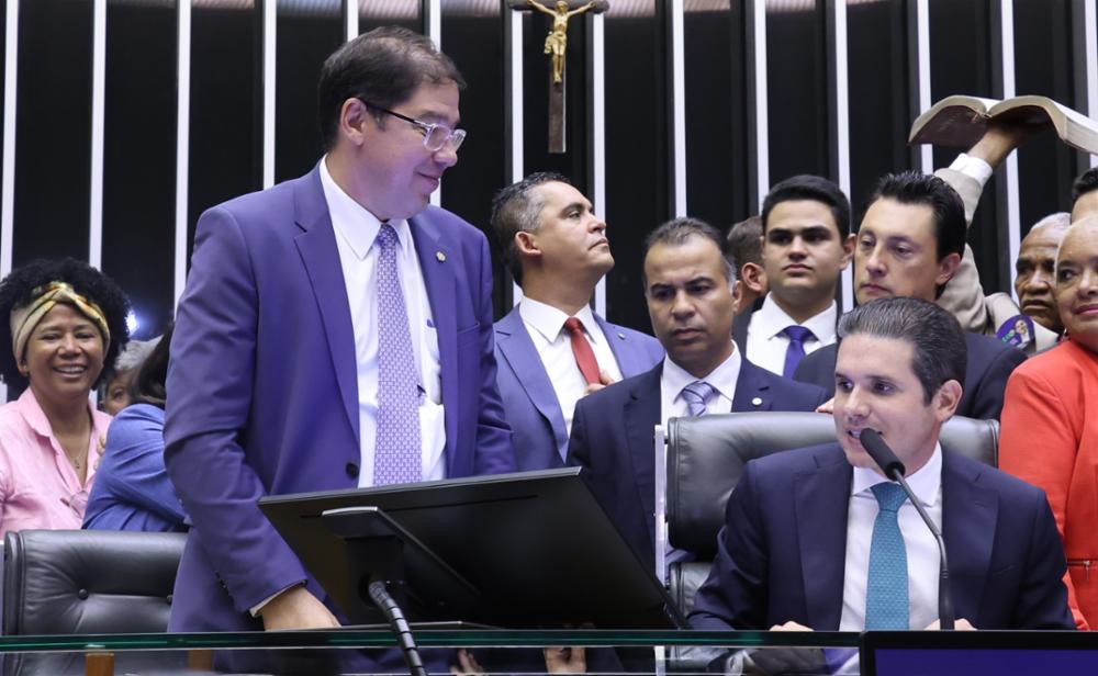 Altineu Cortes e Hugo Motta | Foto: Marina Ramos/Câmara dos Deputados
