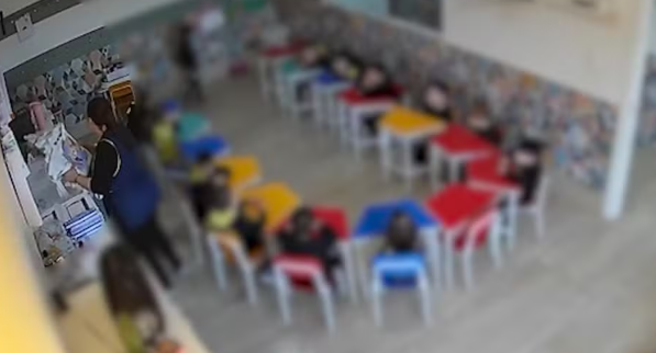 FireShot Capture 309 - Professora filmada agredindo aluno de 4 anos em escola no RS é pres_ - [g1.globo.com].png