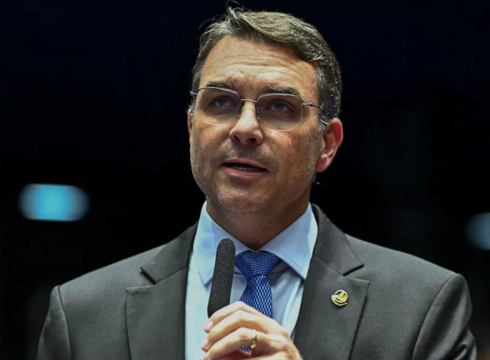 FLAVIO BOLSO.PNG