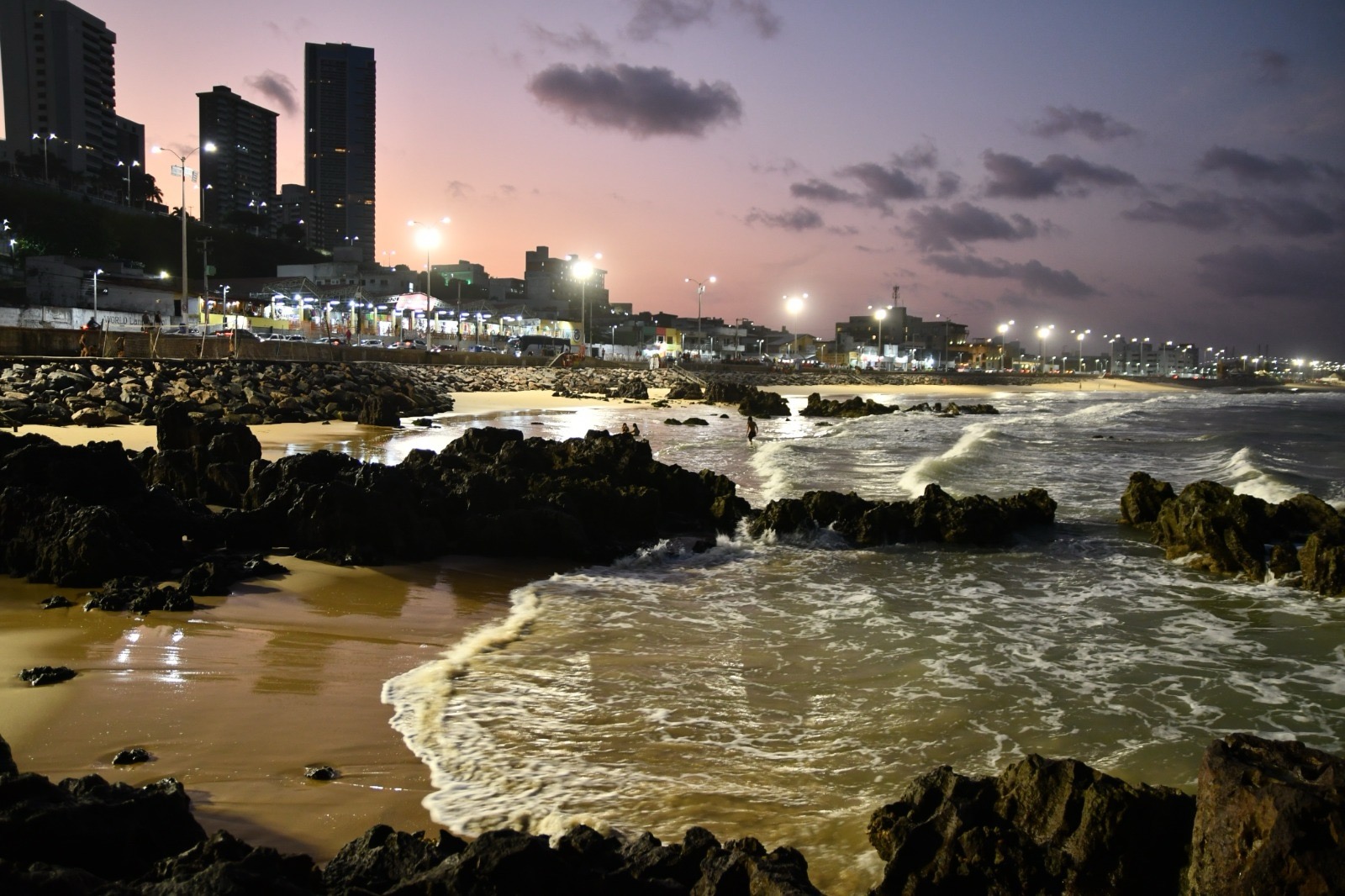 Praia do meio e Praia dos artistas | Crédito: Magnus Nascimento /Semsur
