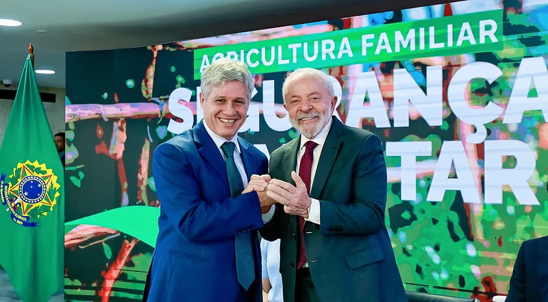 Lula e Paulo Teixeira. Foto: Ricardo Stuckert / PR