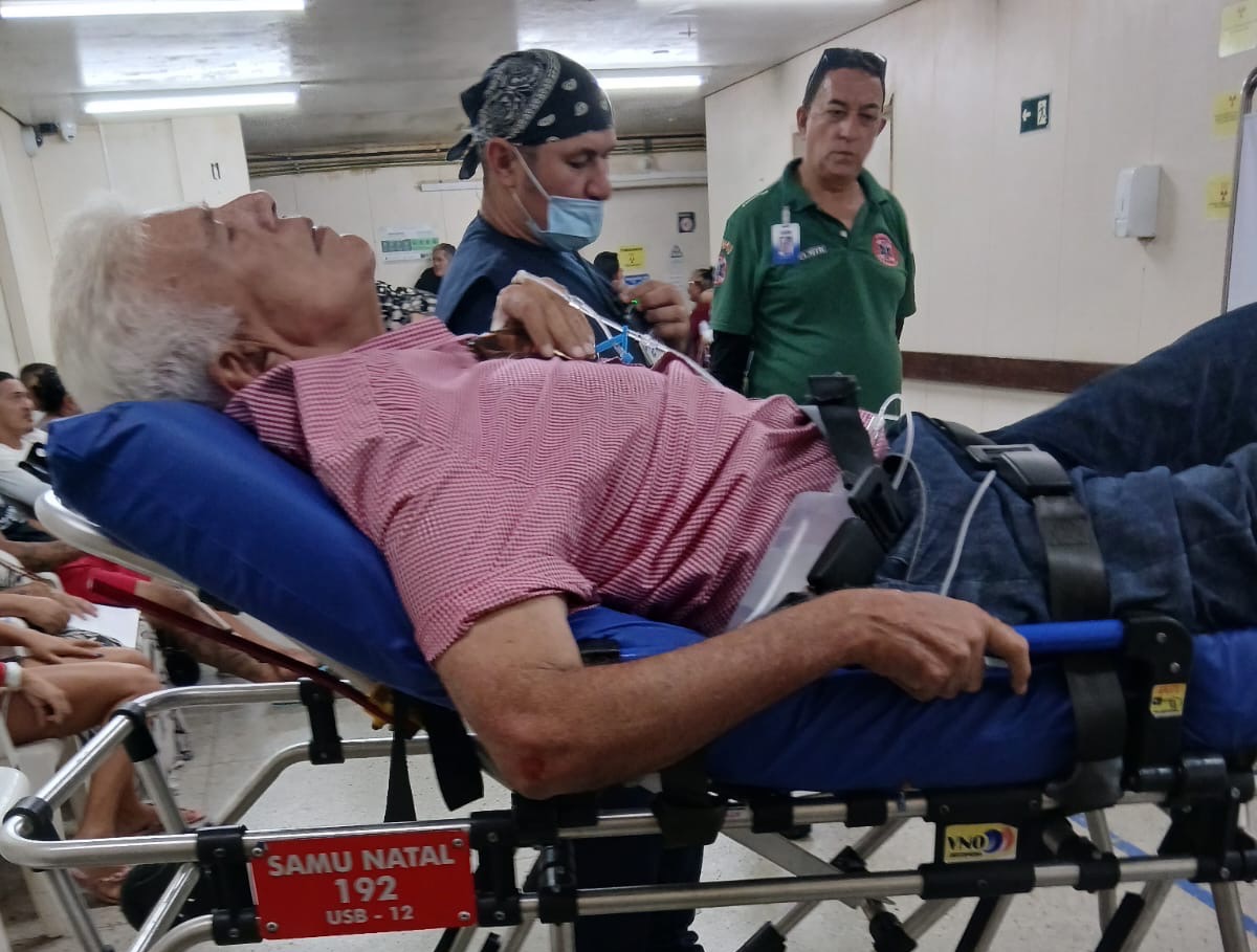 URGENTE: Ex-governador Fernando Freire socorrido e internado