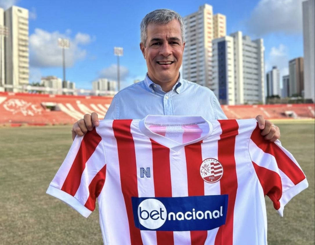 LEO FRANCO EXECUTIVO.jpg