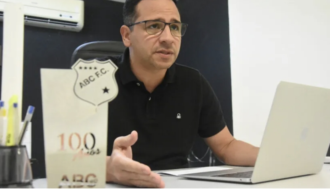 EDUARDO MACHADO ABC.jpg