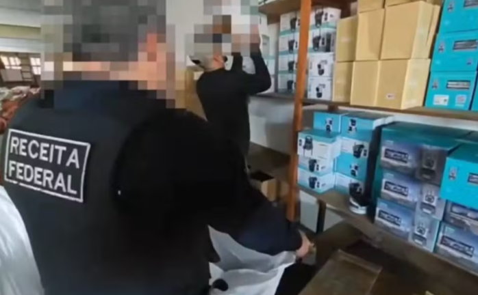 FireShot Capture 515 - Receita apreende eletrônicos falsificados e sem aval da Anatel no R_ - [g1.globo.com].png