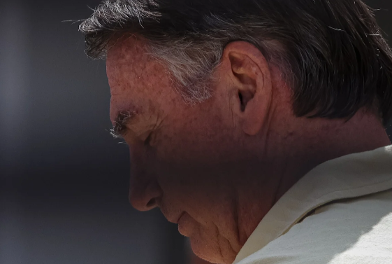 FireShot Capture 589 - Preso, Bolsonaro acumula aposentadorias e salário; veja quanto por _ - [www.metropoles.com].png