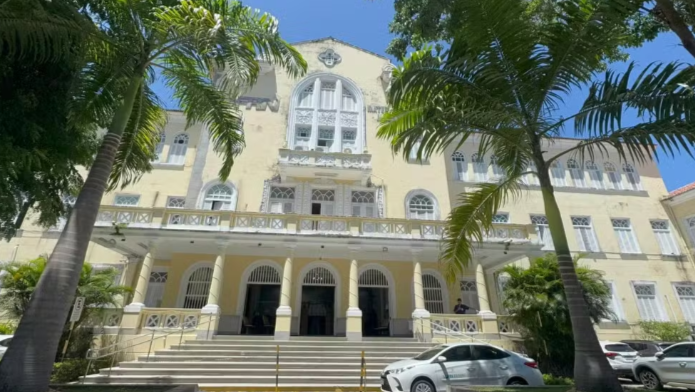 FireShot Capture 657 - 'Choques e queima de equipamentos'_ Maternidade é parcialmente esva_ - [g1.globo.com].png