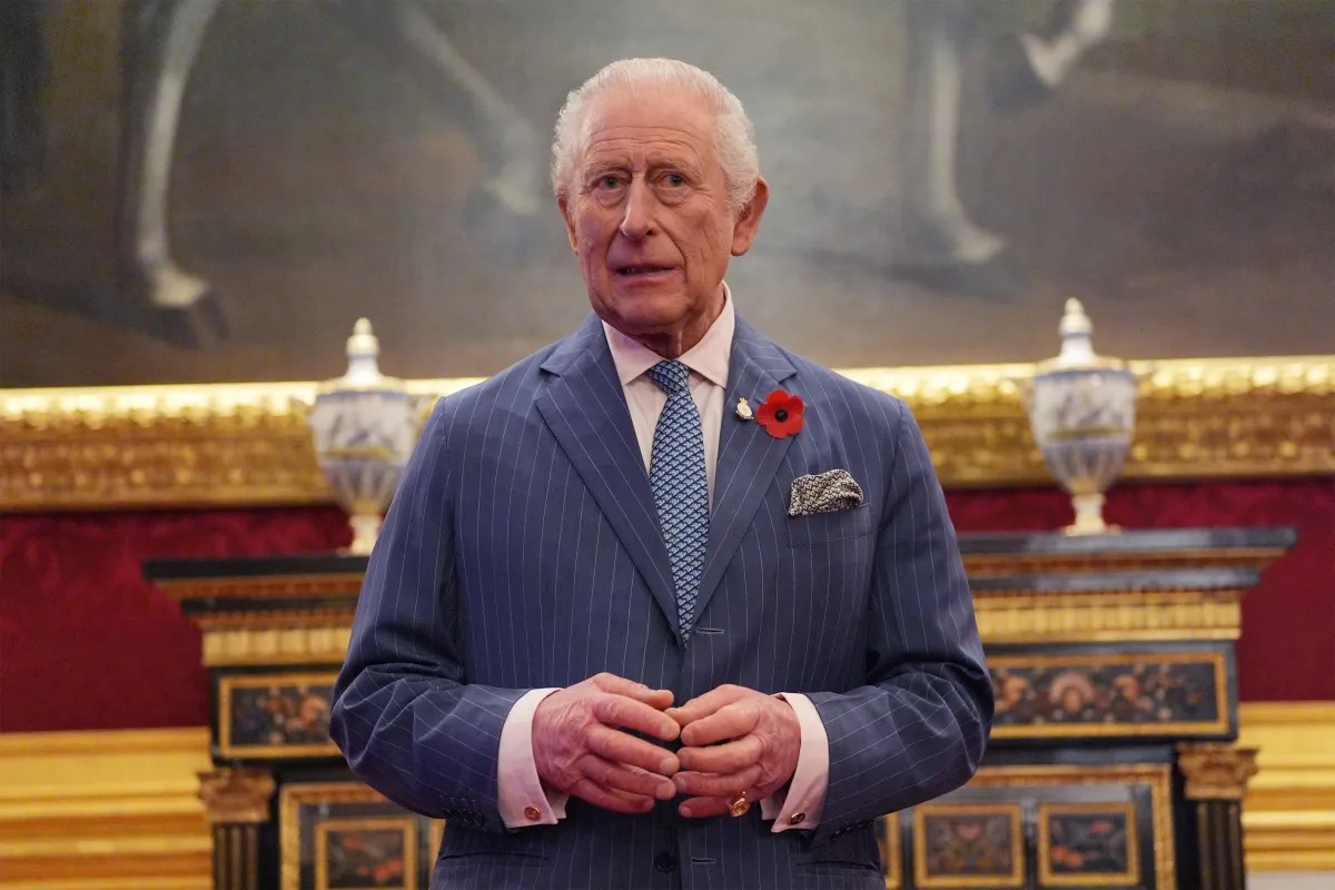 O rei Charles III durante uma recepção para o Prêmio Rainha Elizabeth de Engenharia de 2025, no Palácio de St. James, em 5 de novembro de 2025, em Londres, Inglaterra  • Photo by Yui Mok - Pool/Getty Images